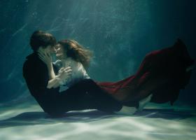 Poziția linguriță: o explorare senzuală și profundă a intimității