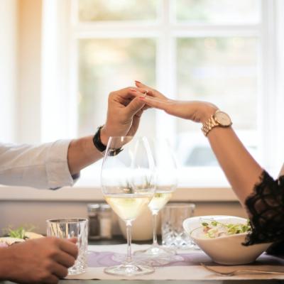 Top 3 preparate pe care să le comanzi la o cină romantică 