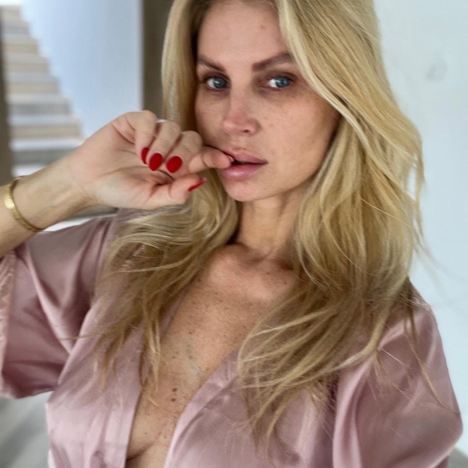 Val de critici după ce Andreea Bănică a postat o fotografie cu o actriță celebră! Ce i-a deranjat pe internauți?