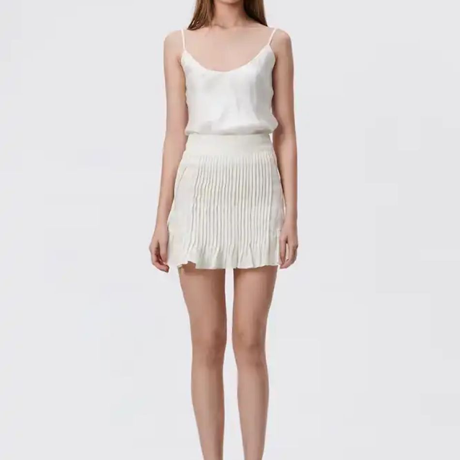 Fustele plisate: 20 de modele minunate pentru orice garderobă