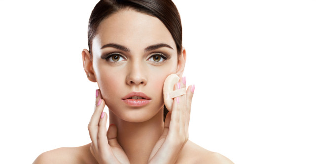 Machiajul e mult mai rezistent cu ajutorul pudrei de față