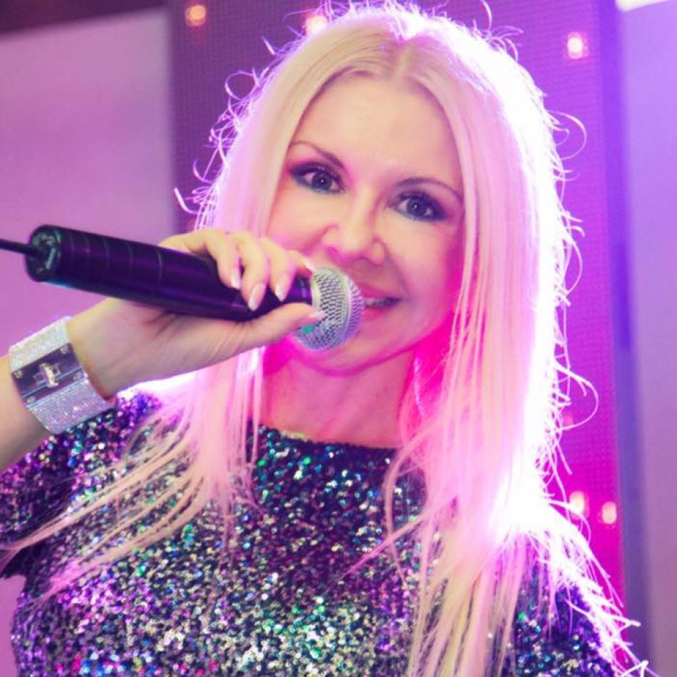 Ludmila Bălan, apariție spectaculoasă la concertul fiului său la Chișinău. Tanti Ludmila a atras toate privirile la 68 de ani