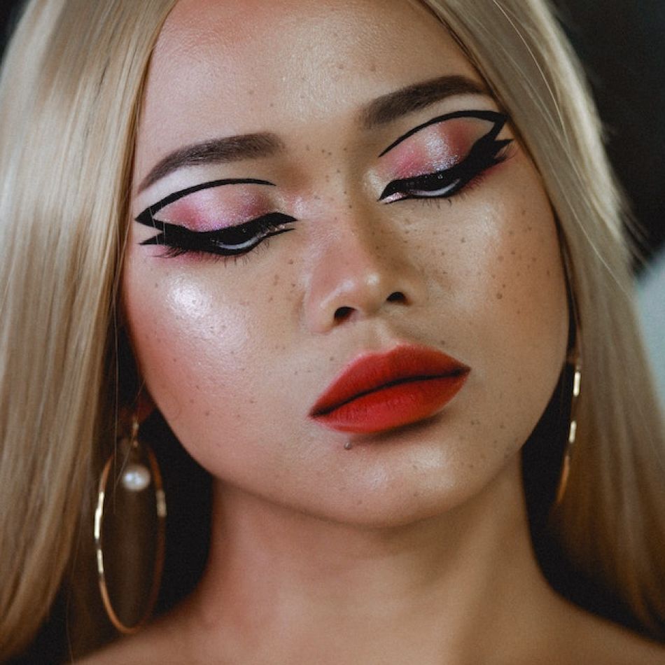 Tușul de ochi, un machiaj simplu și de efect