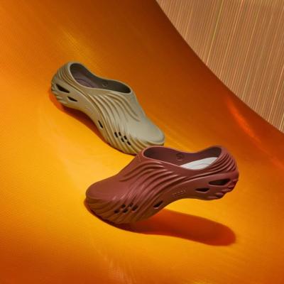 ECHO Wave de la Crocs – pantoful inovator care atrage toate privirile