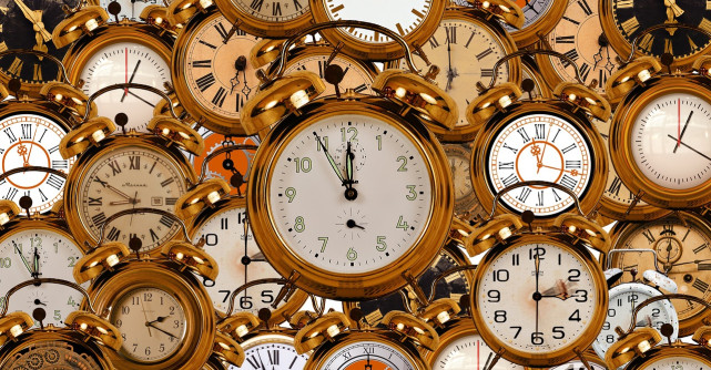 Când se dă ceasul înapoi. În acest an se schimbă ora mai devreme