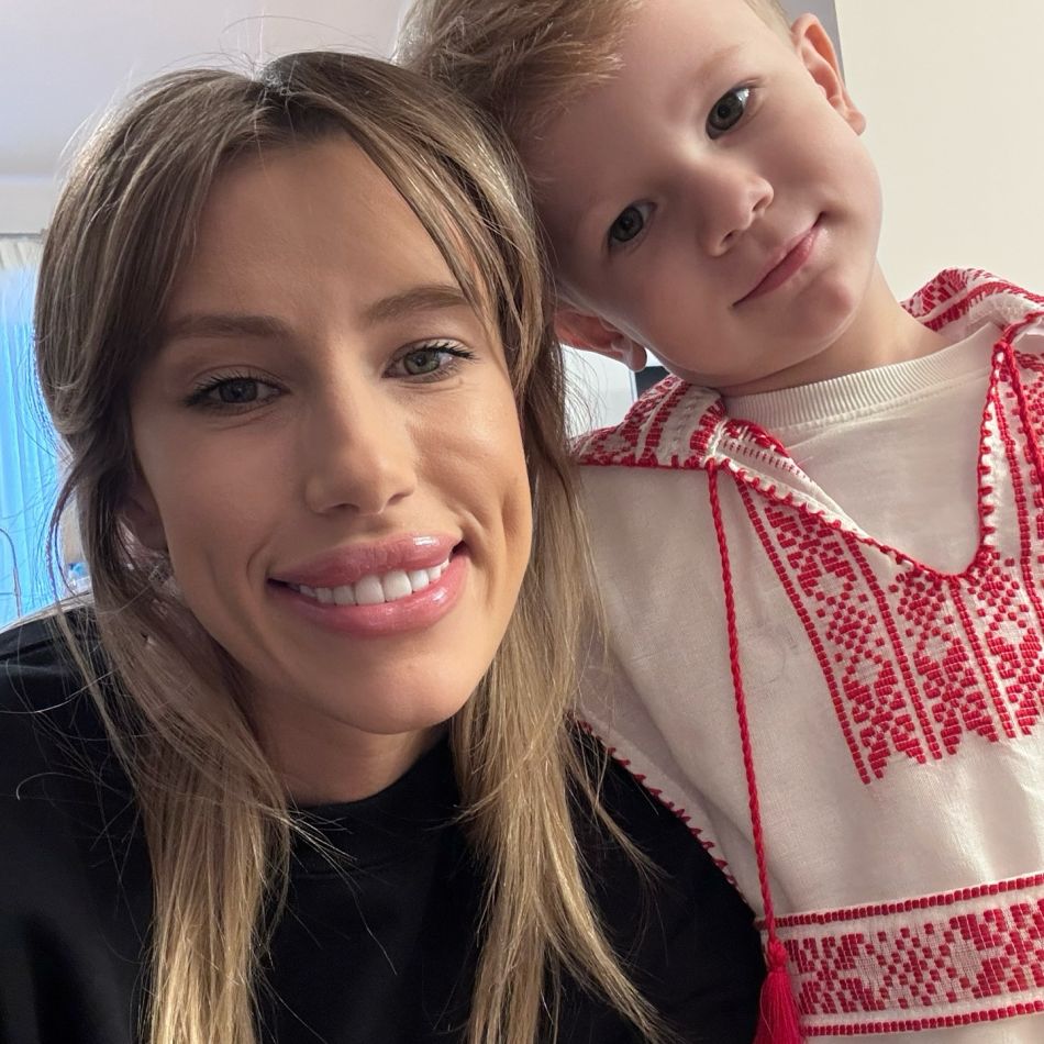 Dani și Gabriela Oțil, criticați pentru decizia de a pleca în vacanță fără fiul lor: Încetați să vă dați cu părerea...