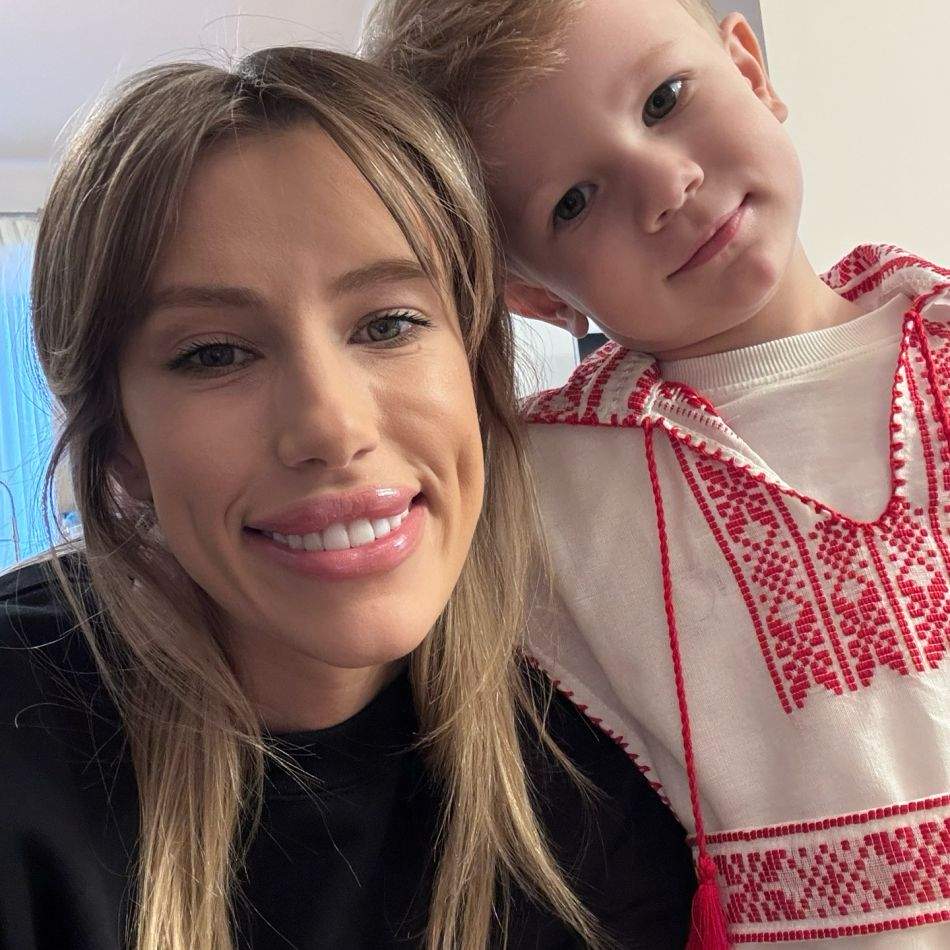 Dani și Gabriela Oțil, criticați pentru decizia de a pleca în vacanță fără fiul lor: Încetați să vă dați cu părerea...