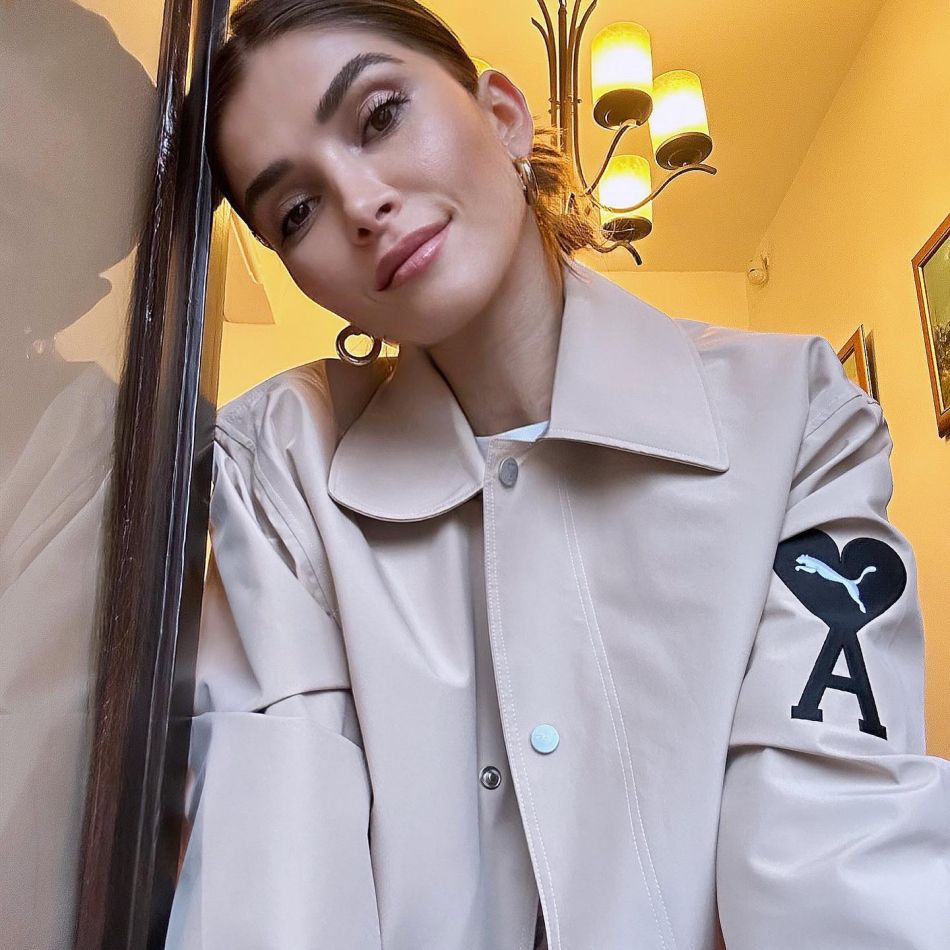 Alina Pușcas, detaliul pe care l-a observat la înmormântarea tatălui său! Vedetei i-a lipsit iubirea paternă
