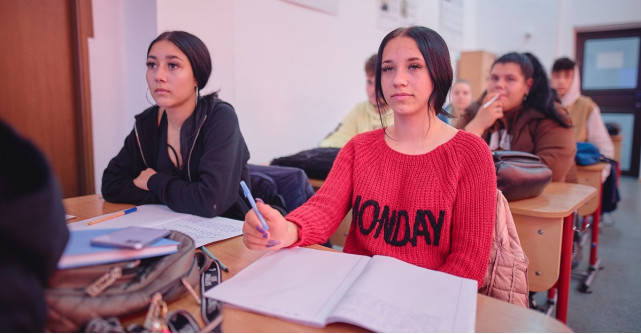 Mai puţin de jumătate dintre elevii înscrişi în clasa I acum 12 ani au reuşit să ia Bacalaureatul