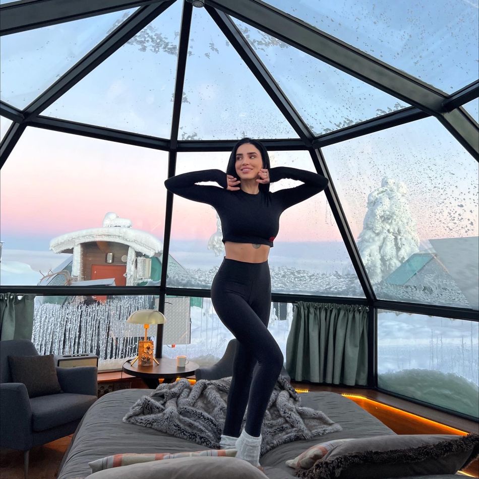 Adelina Pestrițu, peripeții din vacanța. Ce a pățit vedeta în America: cu mare frică de turbulențe și mai nou…de uragane...