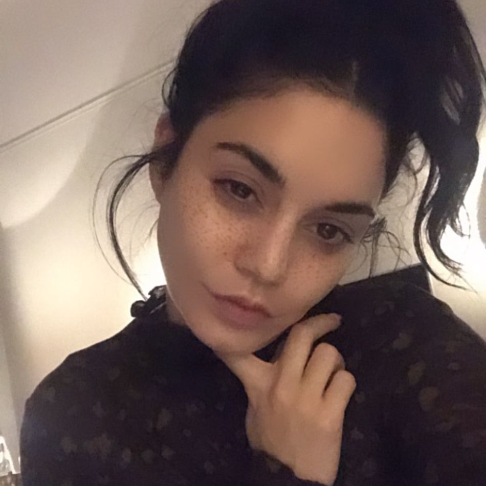 Vanessa Hudgens, cu burtica de gravidă la vedere la Premiile Oscar! Actrița așteaptă primul ei copil