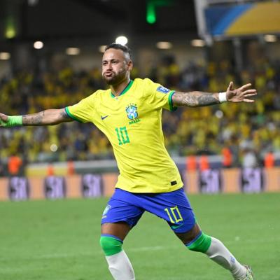 Neymar revine la națională după 3 ani de absență. A îmbrăcat tricoul cu ochii în lacrimi 