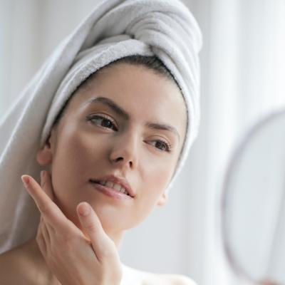 3 produse de îngrijire eficiente pentru un ten luminos, chiar și în timpul iernii