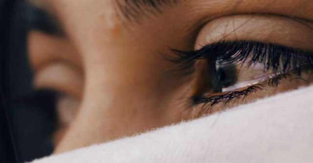 Uneori te vei simți pierdută, singură și cu sufletul încărcat de durere