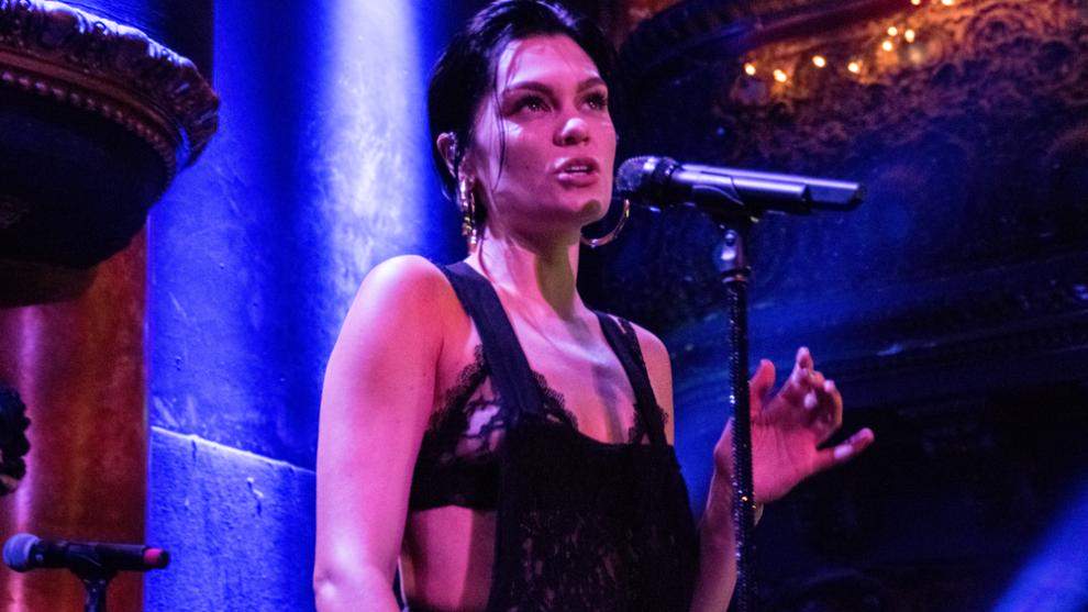 Jessie J s-a despărțit în secret de iubitul ei, la două luni după ce a învins cancerul