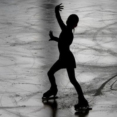 VIDEO: Acum 28 de ani Surya Bonaly a fost sancționată pentru aceeași mișcare pentru care Ilia Malinin a intrat azi în istorie