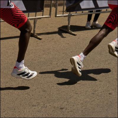 adidas lansează ADIZERO ADIOS PRO 4, creat pentru a doborî recorduri.