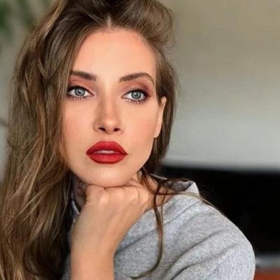 Iulia Albu își face planuri de viitor alături de iubitul Mike. Când vine al doilea copil