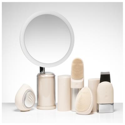 Notino prezintă colecția Notino Beauty Electro