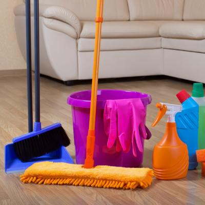 Cele mai ciudate, dar eficiente aparate pentru curatenia dinaintea sarbatorilor