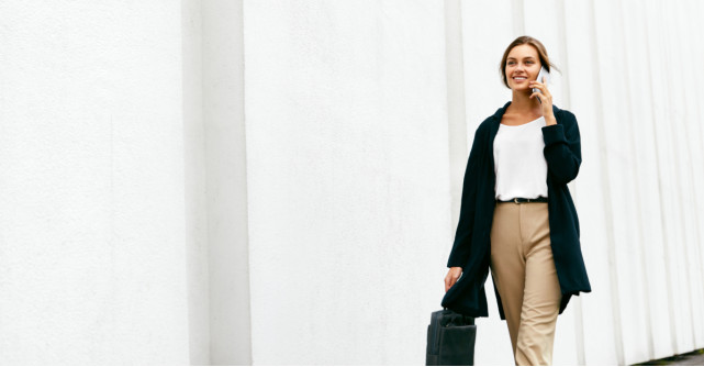 Modele de sacouri pentru ținute smart casual de primăvară