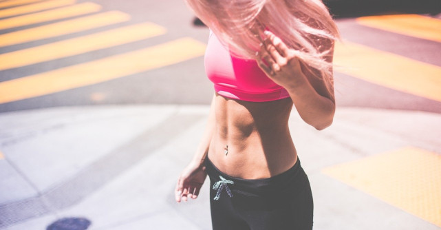 Beneficiile exercitiilor statice: Exercitiile simple care au cele mai bune rezultate pentru silueta ta