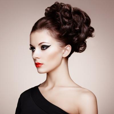 Testul elegantei: Stapanesti codul bunelor maniere?