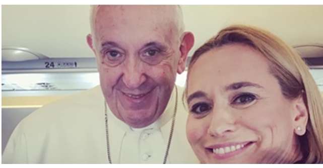 Papa Francisc va fi supus unei intervenții chirurgicale la abdomen, sub anestezie generală
