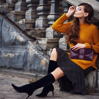Cum porți cizmele până la genunchi? 5 exemple de ținute care dau senzația de picioare lungi și îți accentuează silueta
