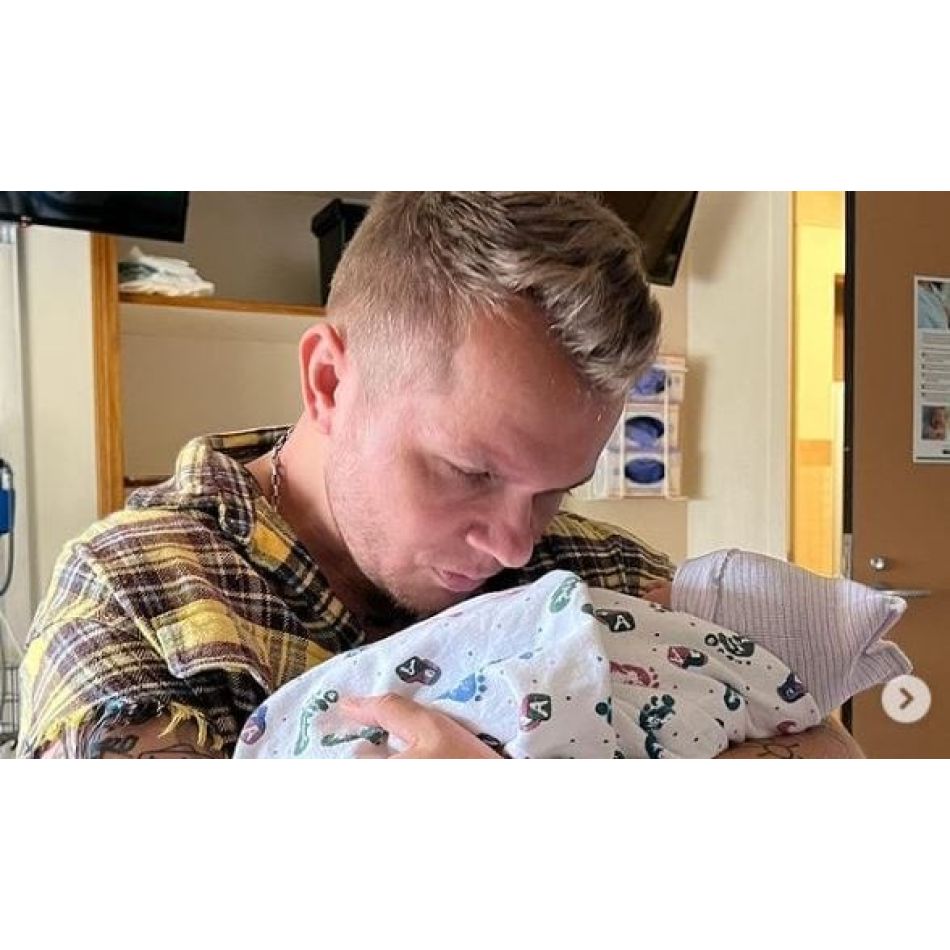 Prima fotografie cu Ilinca, cea de-a doua fetiță a lui Codin Maticiuc! Uite cât de drăgălasă este micuța!