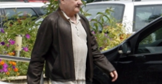 Mr Pink il ataca pe Columbeanu