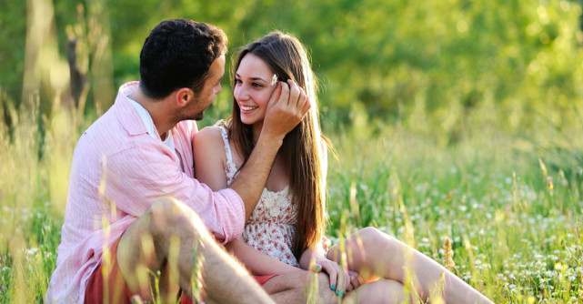 Idei gresite despre relatii. Cand e cazul sa nu-ti asculti prietenii!