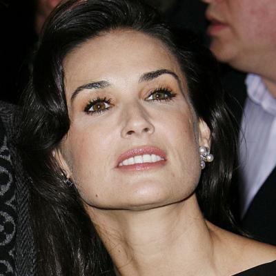 Video: Demi Moore a revenit!