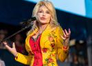 Dolly Parton ar fi căutat în secret o ultimă șansă la vindecare. Artista a mers în Germania pentru un tratament experimental