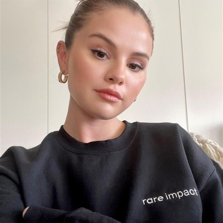 Selena Gomez s-a logodit! Nimeni nu credea în relația lor, dar poza cu inelul a închis gura cârcotașilor
