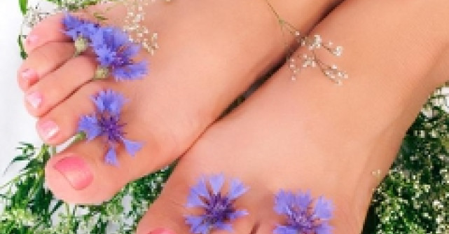 Practic: Cum sa faci pedichiura acasa?