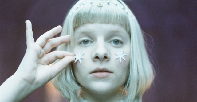 AURORA a revenit cu single-ul Cure For Me