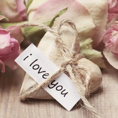De ce TE IUBESC spus prea des îți poate distruge relația. Avertismentul care a aprins TikTok-ul și ce ar trebui să spui, de fapt