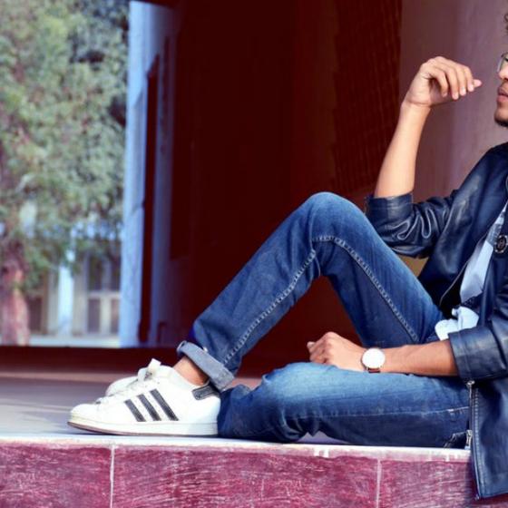 Cele mai tari trenduri de blugi pentru bărbați anul acesta. Spune-i-le și lui!