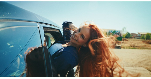 Piesa cu care lungim vara: YUKA lansează Mare îndrăgosteală