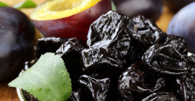 PRUNELE USCATE - Alimentul EXTRAORDINAR  pe care toate femeile