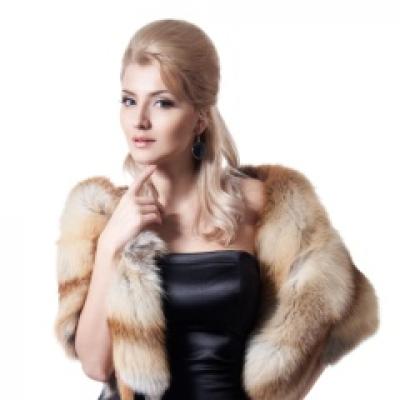 In tendinte: hainele de blana colorate