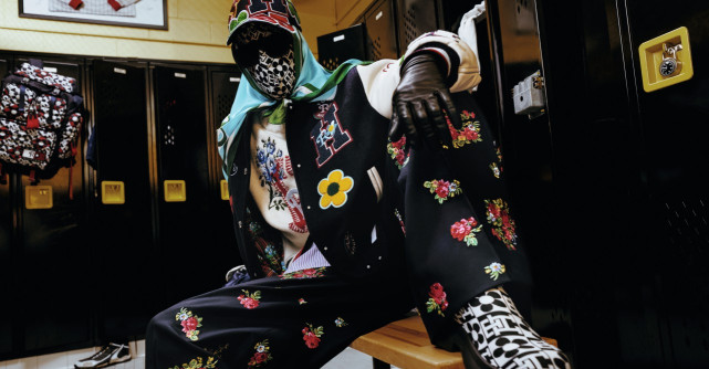 TOMMY HILFIGER COLABOREAZĂ CU DESIGNERUL BRITANIC RICHARD QUINN PENTRU A CREA O CAPSULĂ ÎN EDIȚIE LIMITATĂ