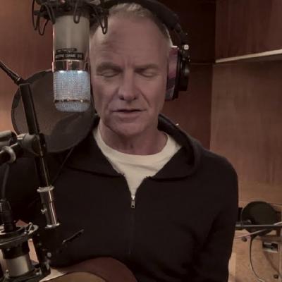 STING a lansat proiectul 'Russians (Chitara/Cello Version)', a carui profit va fi donat catre www.helpukraine.center