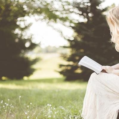 Top 10 cărți perfecte de citit și dăruit de Paște