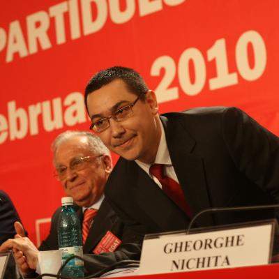 Victor Ponta candidează la alegerile prezidenţiale: 