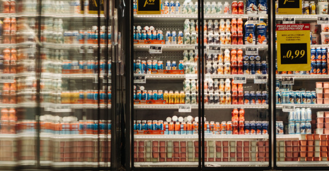 Cum să îți optimizezi stocarea alimentelor cu o ladă frigorifică