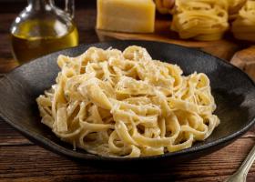 Paste alfredo - Rețetă autentică și variații delicioase