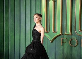 Ariana Grande, în lacrimi la final de turneu: artista își ia o pauză de la muzică