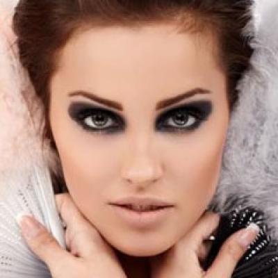 Machiaj desavarsit pentru un Revelion in doi